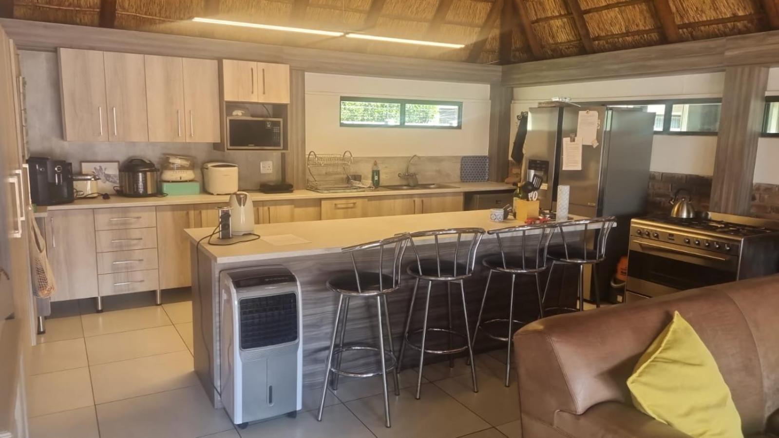 12 On Vaal Drive Guesthouse Vanderbijlpark ภายนอก รูปภาพ