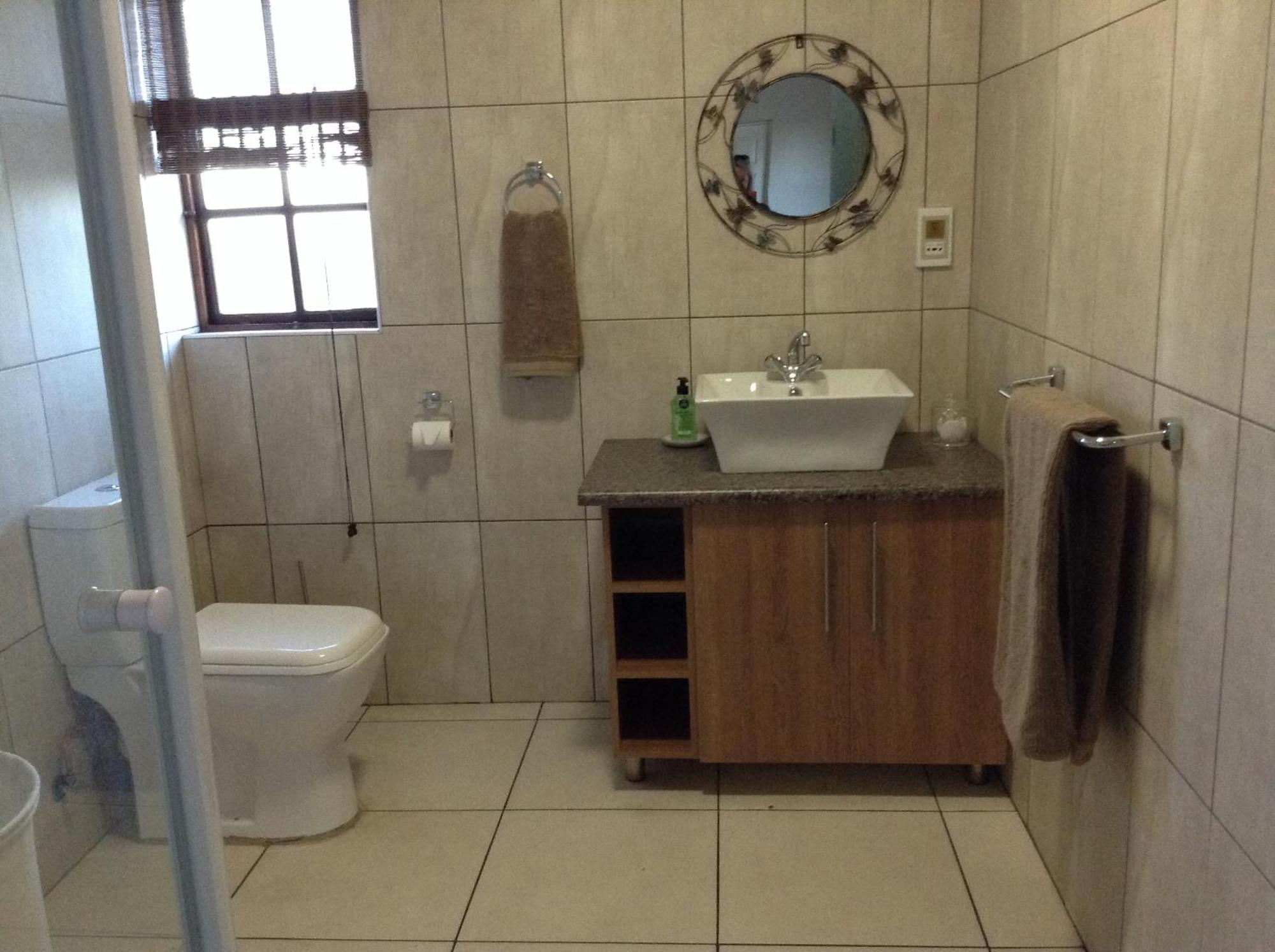 12 On Vaal Drive Guesthouse Vanderbijlpark ห้อง รูปภาพ