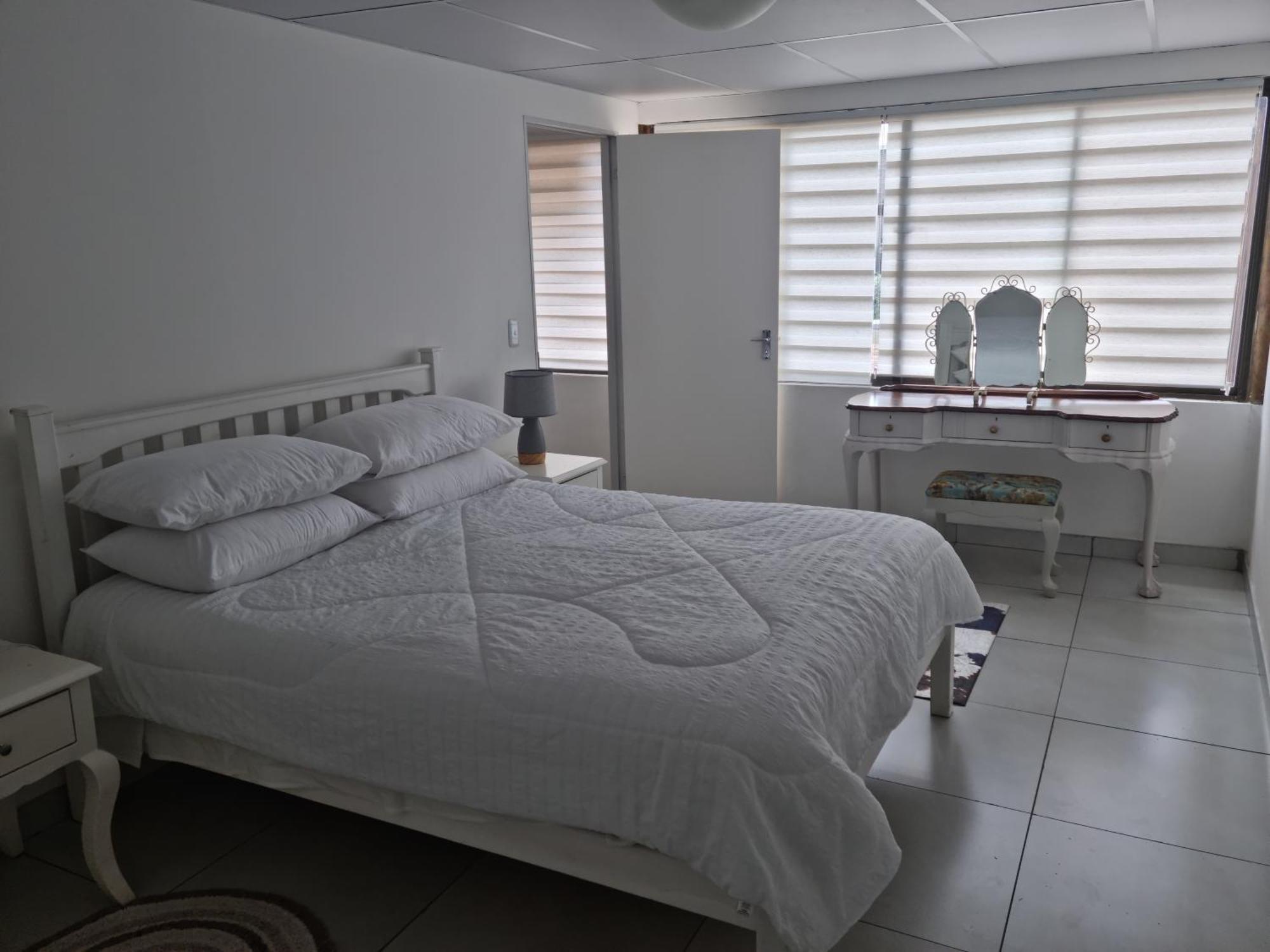 12 On Vaal Drive Guesthouse Vanderbijlpark ภายนอก รูปภาพ